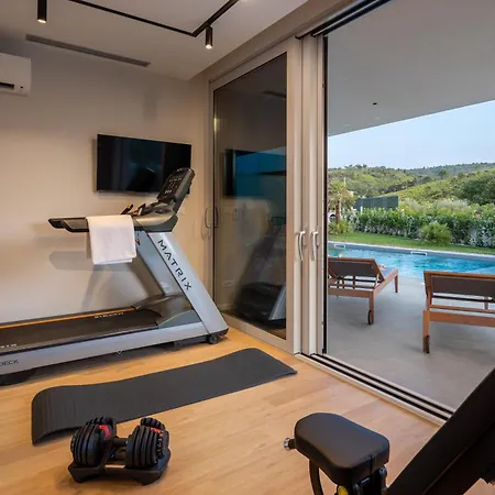 Zalu With Heated Pool *